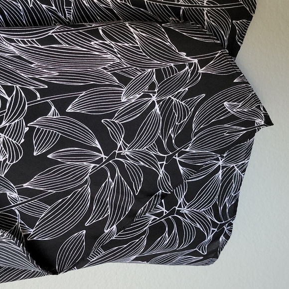 Worthington Office Petite large floral chiffon top - Picture 4 of 9